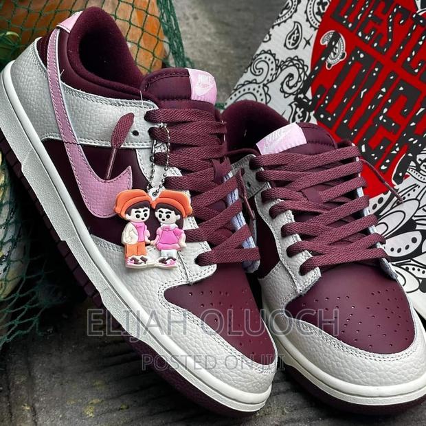 Valentine SB Dunk - thumbnail 3