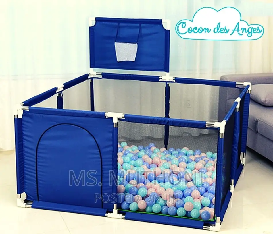 Fenced Baby Playpen With 100 Balls