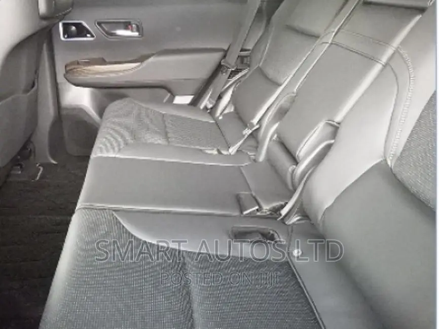 New Toyota Land Cruiser 2021 Pearl