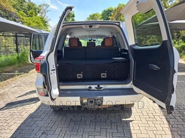 Toyota Land Cruiser 2016 White - thumbnail 7