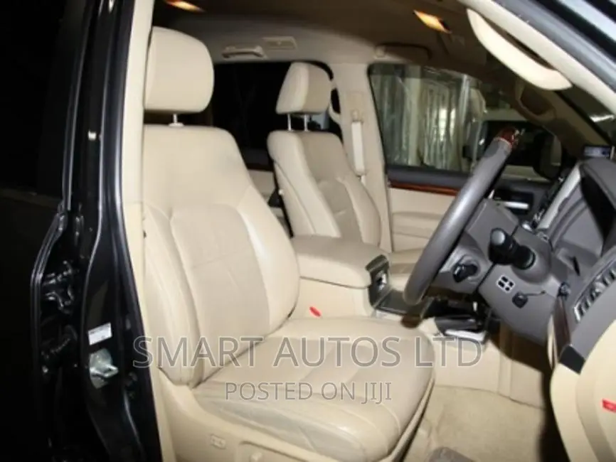 Toyota Land Cruiser 2016 Gray