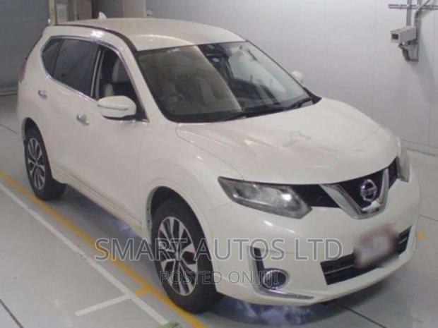 Nissan X-Trail 2017 Pearl - thumbnail 2