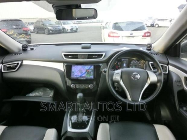 Nissan X-Trail 2017 Pearl - thumbnail 8