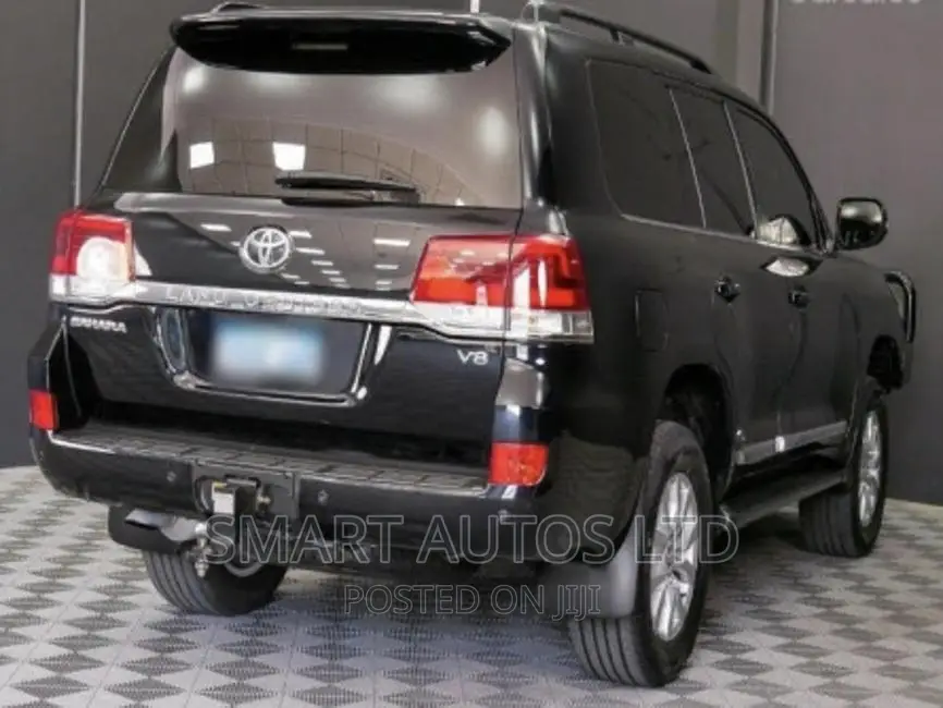 Toyota Land Cruiser 2016 Black
