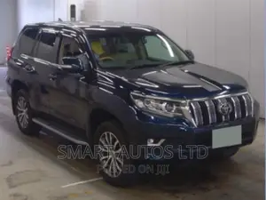 New 2019 Toyota Land Cruiser Prado Blue: Style & Performance