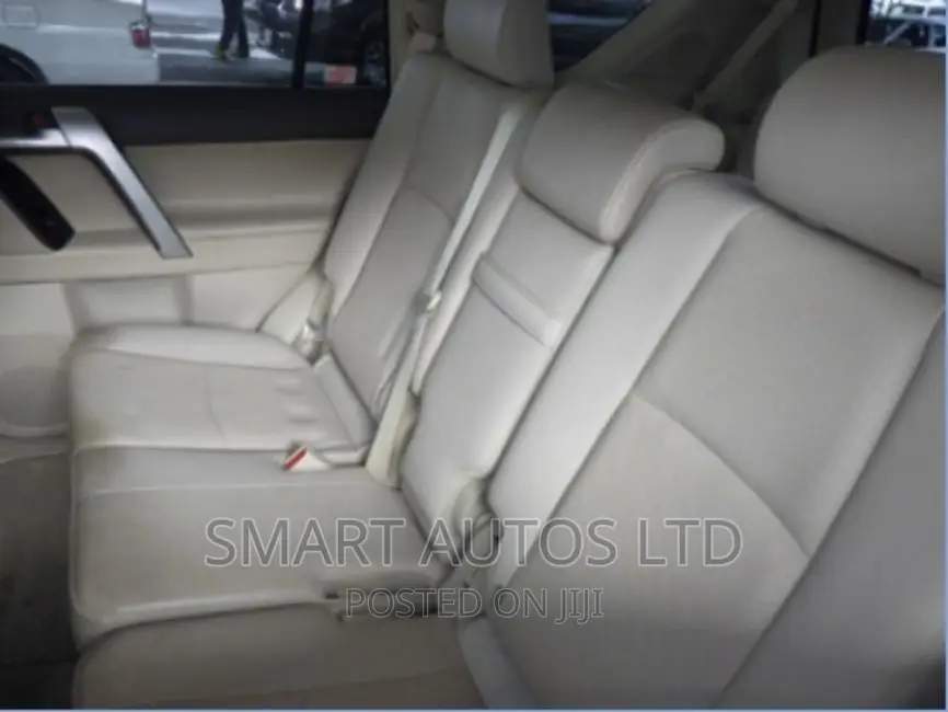 Toyota Land Cruiser Prado 2019 Blue
