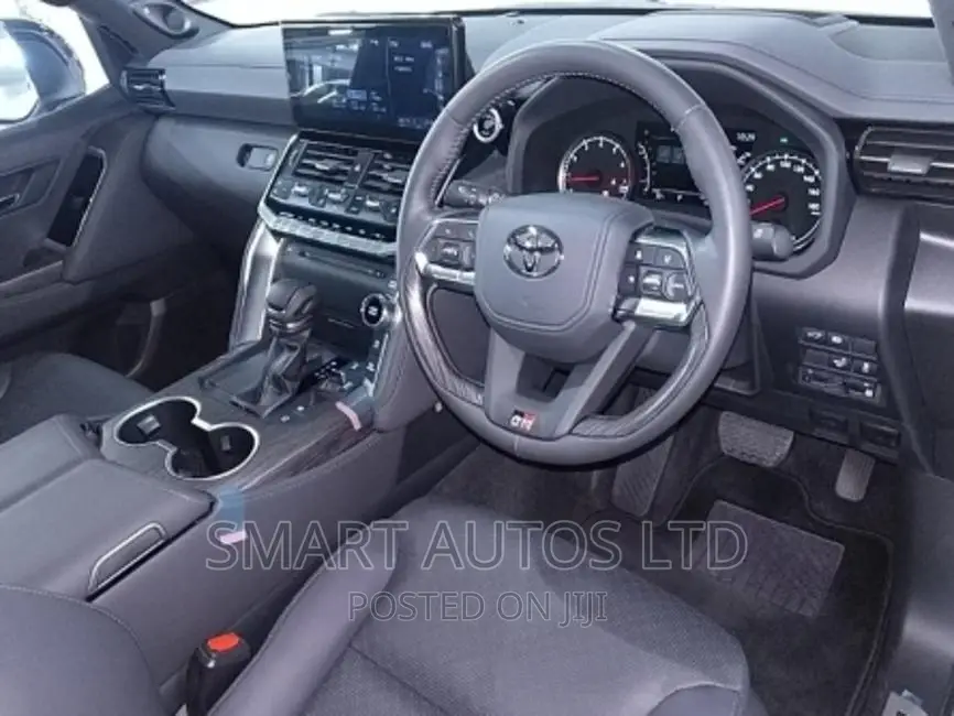 Toyota Land Cruiser 2022 Pearl