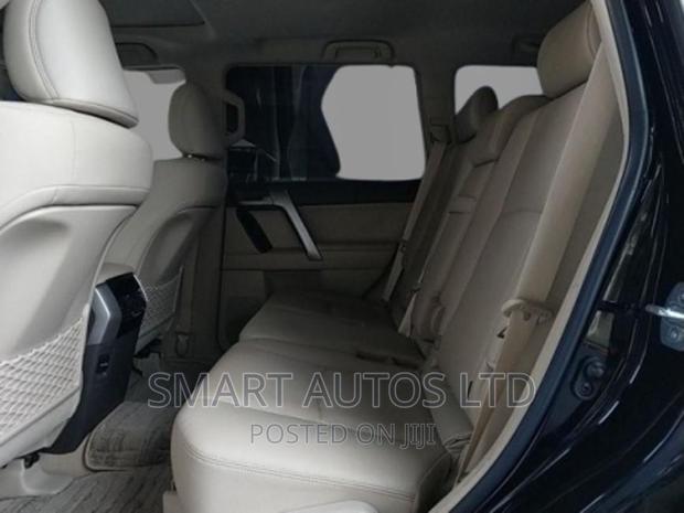 Toyota Land Cruiser Prado 2018 Black - thumbnail 4