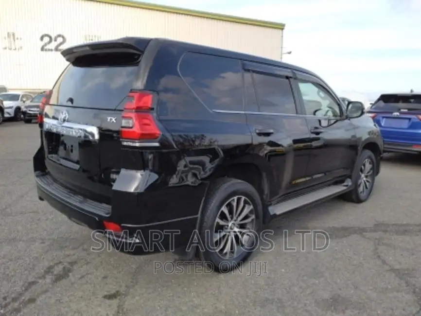 Toyota Land Cruiser Prado 2018 Black