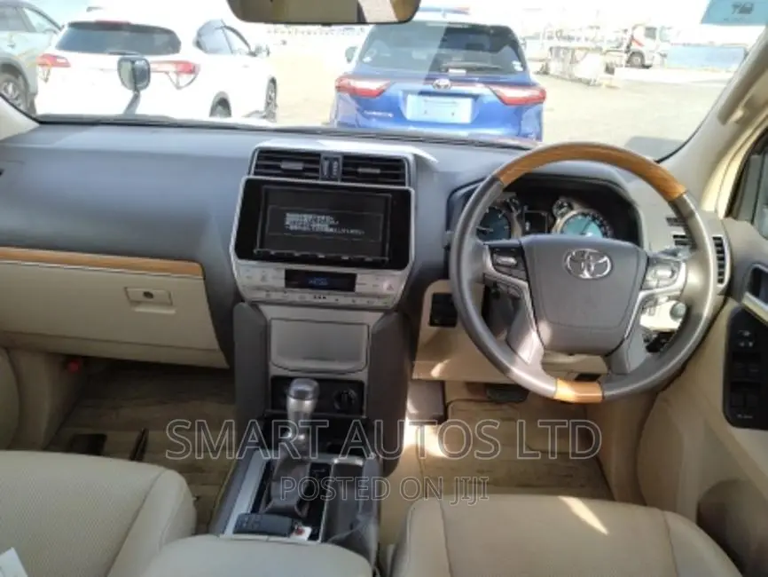 Toyota Land Cruiser Prado 2018 Black