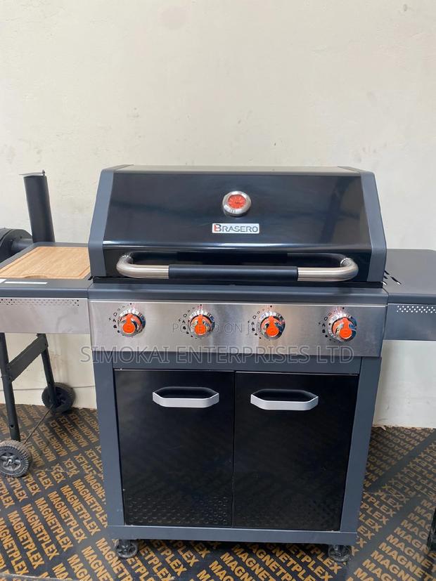 Brasero 4 Burner Barbecue With Hot Plate - main view