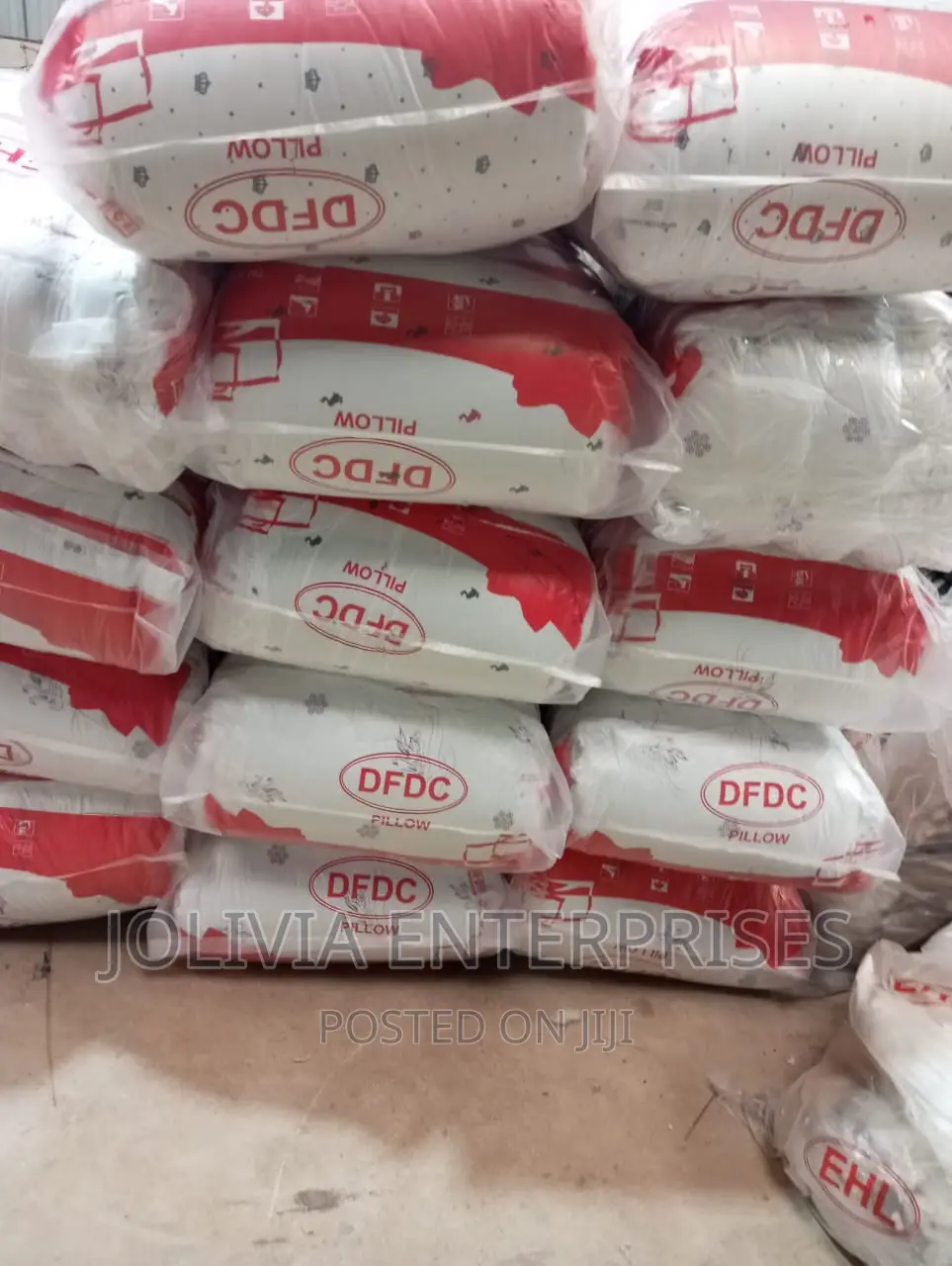 Compressed Fibre Pillows