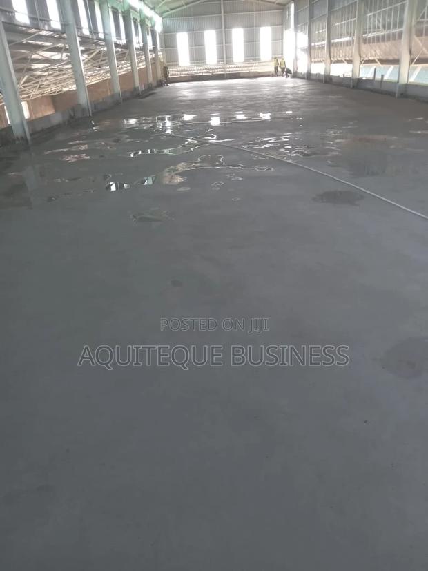 Hire Power Trowel Machine - thumbnail 2