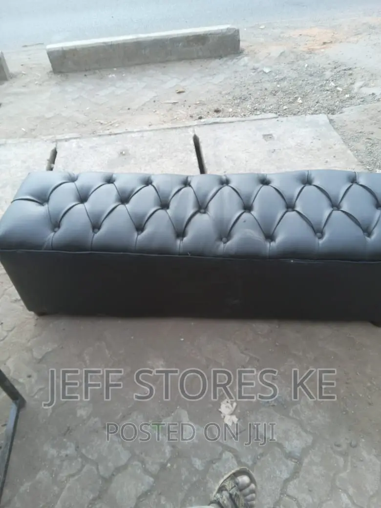 Comfortable 3 Seater Waiting Bench