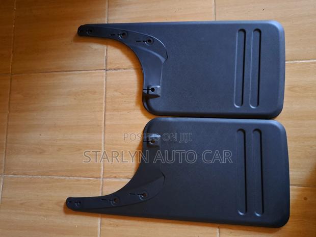 Mudflaps Hilux Vigo 2wd Long - thumbnail 2