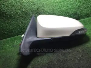 Toyota Porte Side Mirror Available