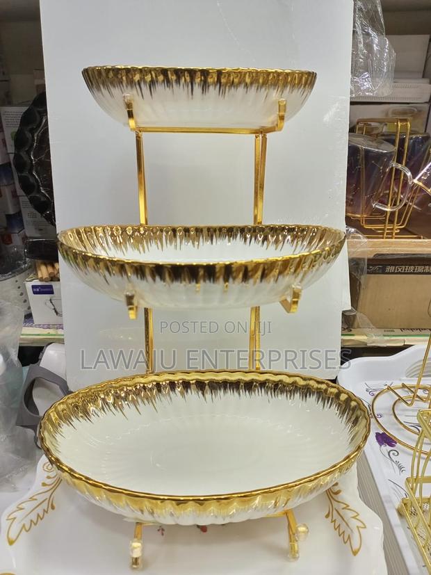 3tier White Gold Ceramic Stand - main view