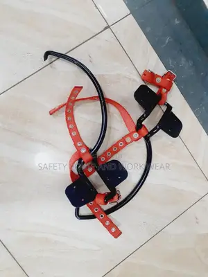 Stable Wooden Pole Climbers