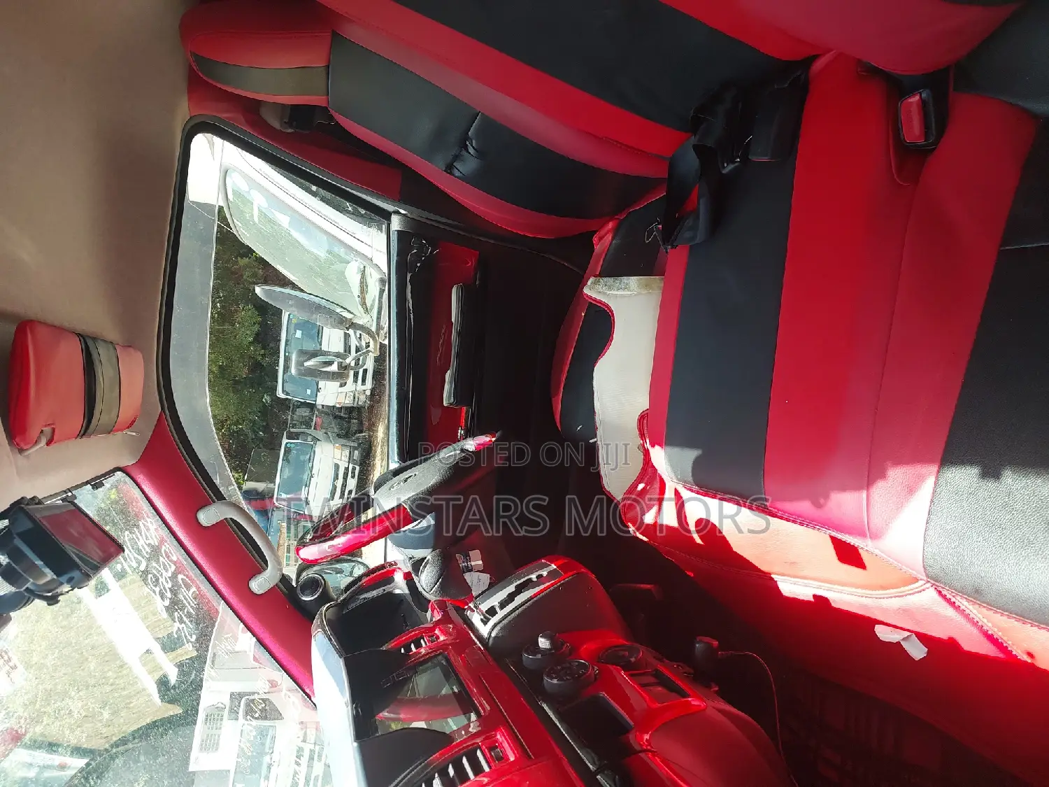 Toyota HiAce 2017 Brown