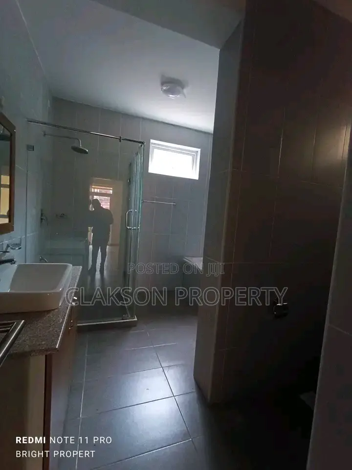 3bdrm Apartment in Kilimani for rent