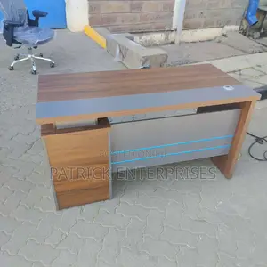 Executive Imported Morden Desk 1.2 MTRS