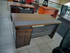 Executive Imported Morden Desk 1.2 MTRS