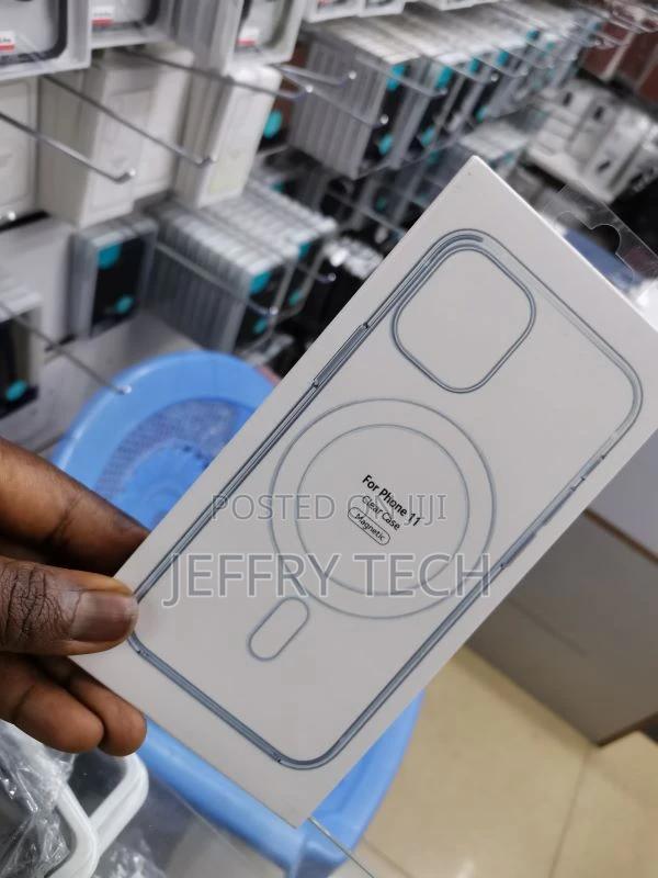 iPhone 11 Magsafe Compatible Ultra-Thin Case - Clear - thumbnail 3