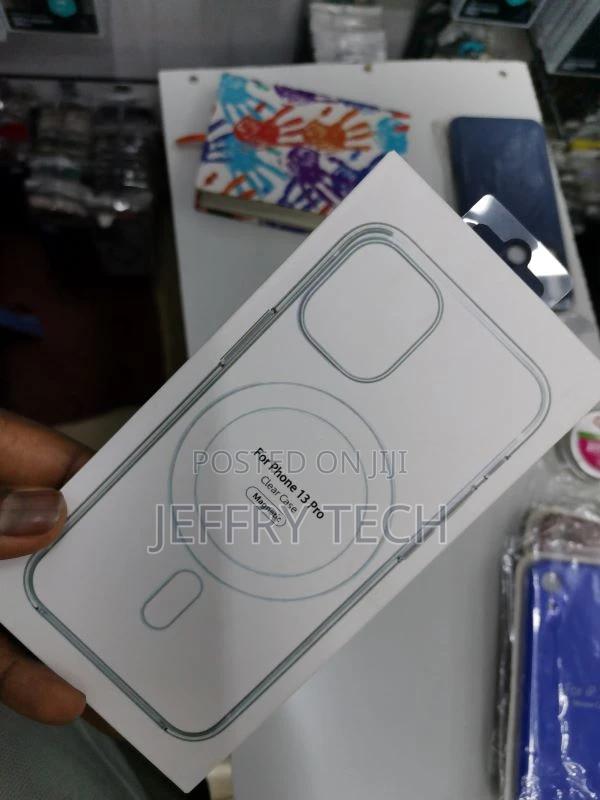 Ultra Hybrid Magsafe Back Cover Case for iPhone 13 Pro - thumbnail 3