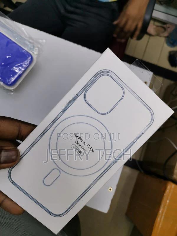 iPhone 15 Pro Magnetic Case Clear Transparent Slim Shockproo - thumbnail 3