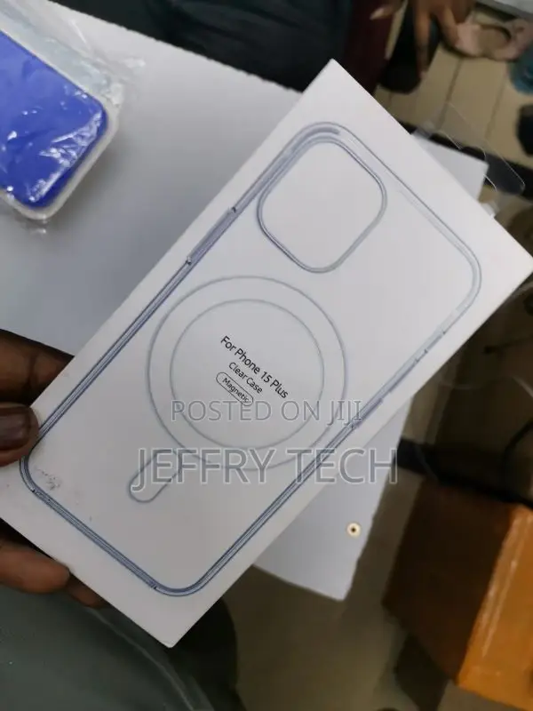 iPhone 15 PLUS Magsafe Phone Case - Clear