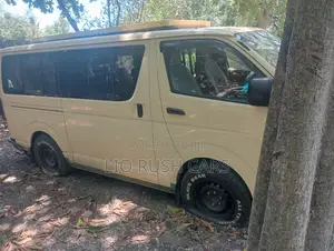 Toyota HiAce 2011 Brown