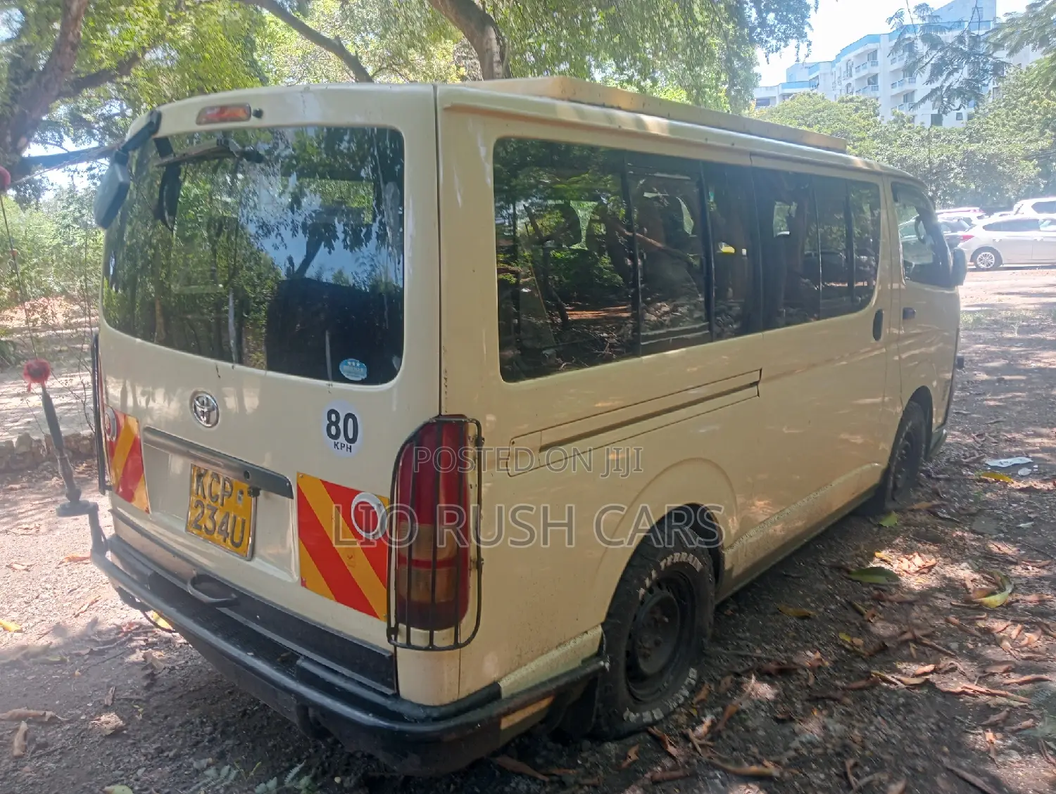 Toyota HiAce 2011 Brown
