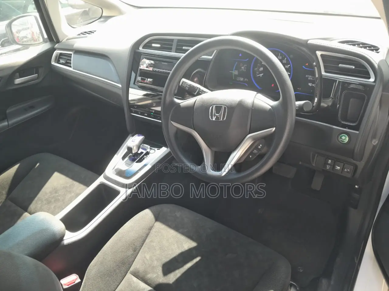 Honda Fit Shuttle 1.5 Hybrid 2WD 2017 White