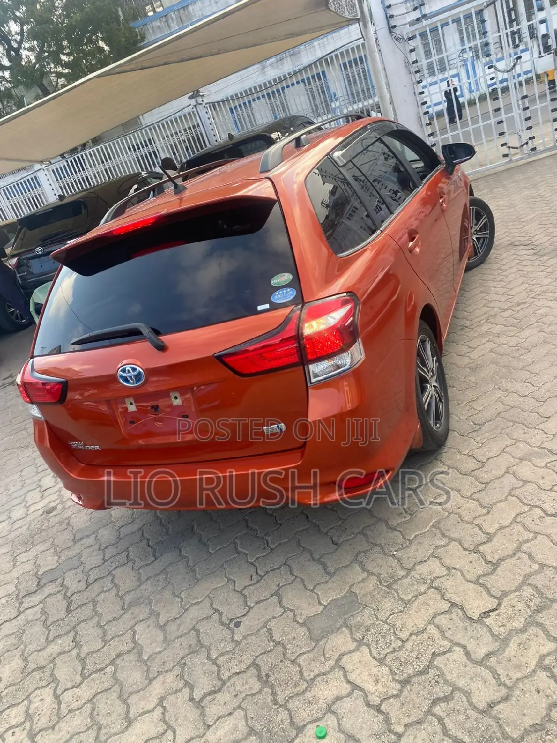 Toyota Corolla Fielder 2017 Orange