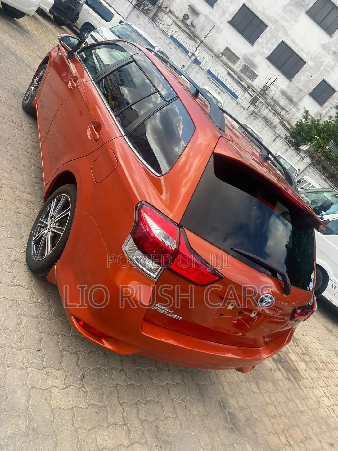 Toyota Corolla Fielder 2017 Orange