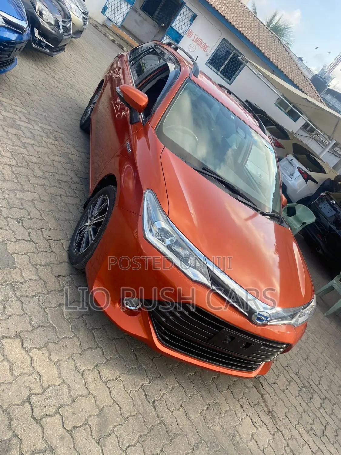 Toyota Corolla Fielder 2017 Orange