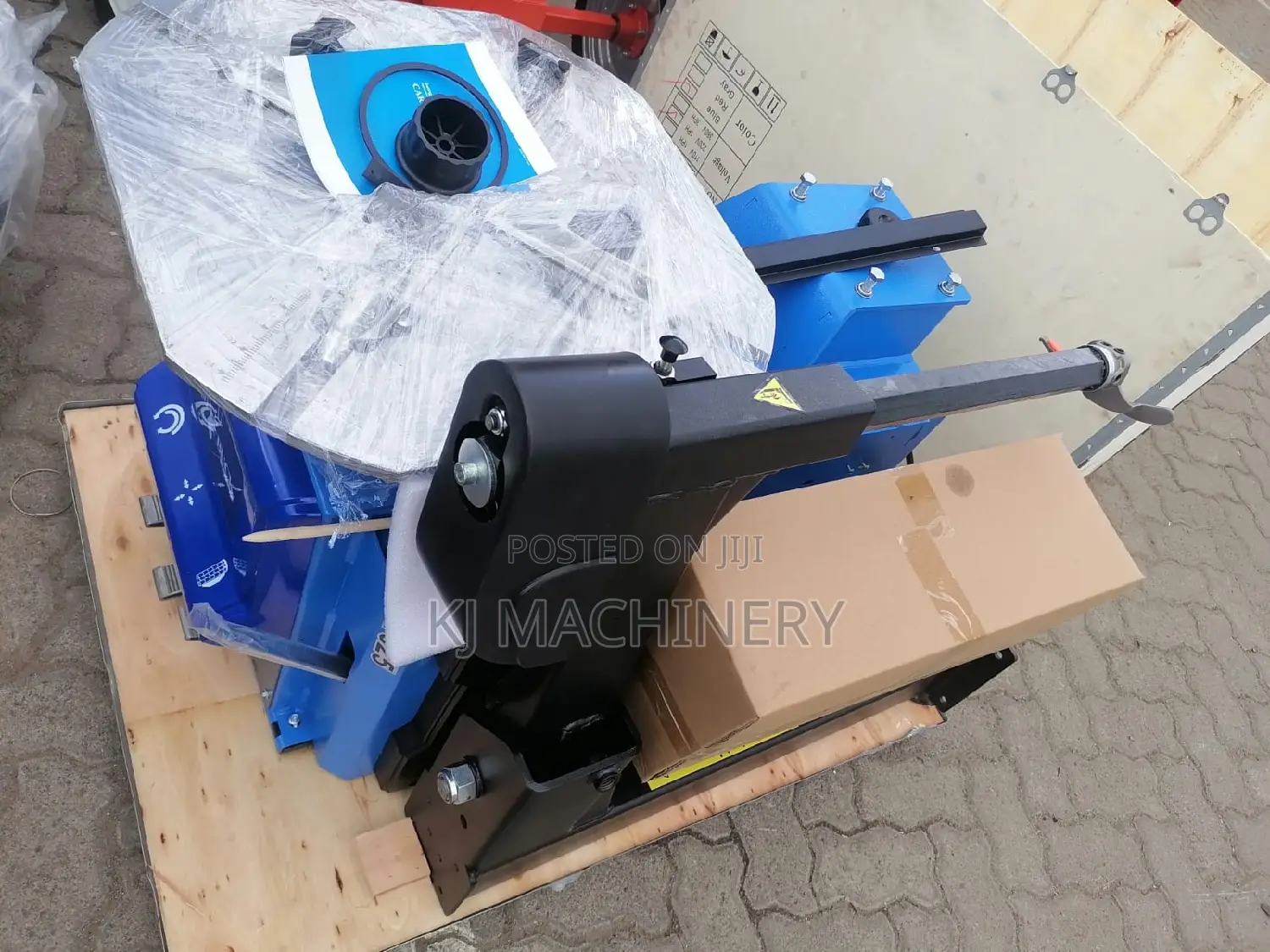 Tyre Changer GT325 -Roadbuck Brand Heavy Duty