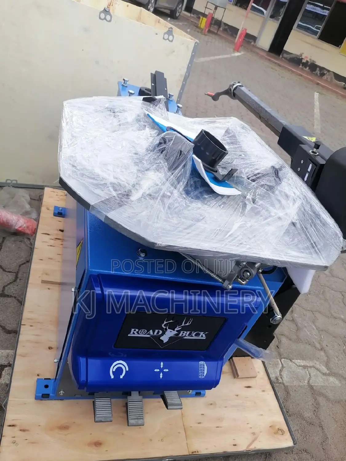Roadbuck Brand Tyre Changer -Heavy Duty Machine