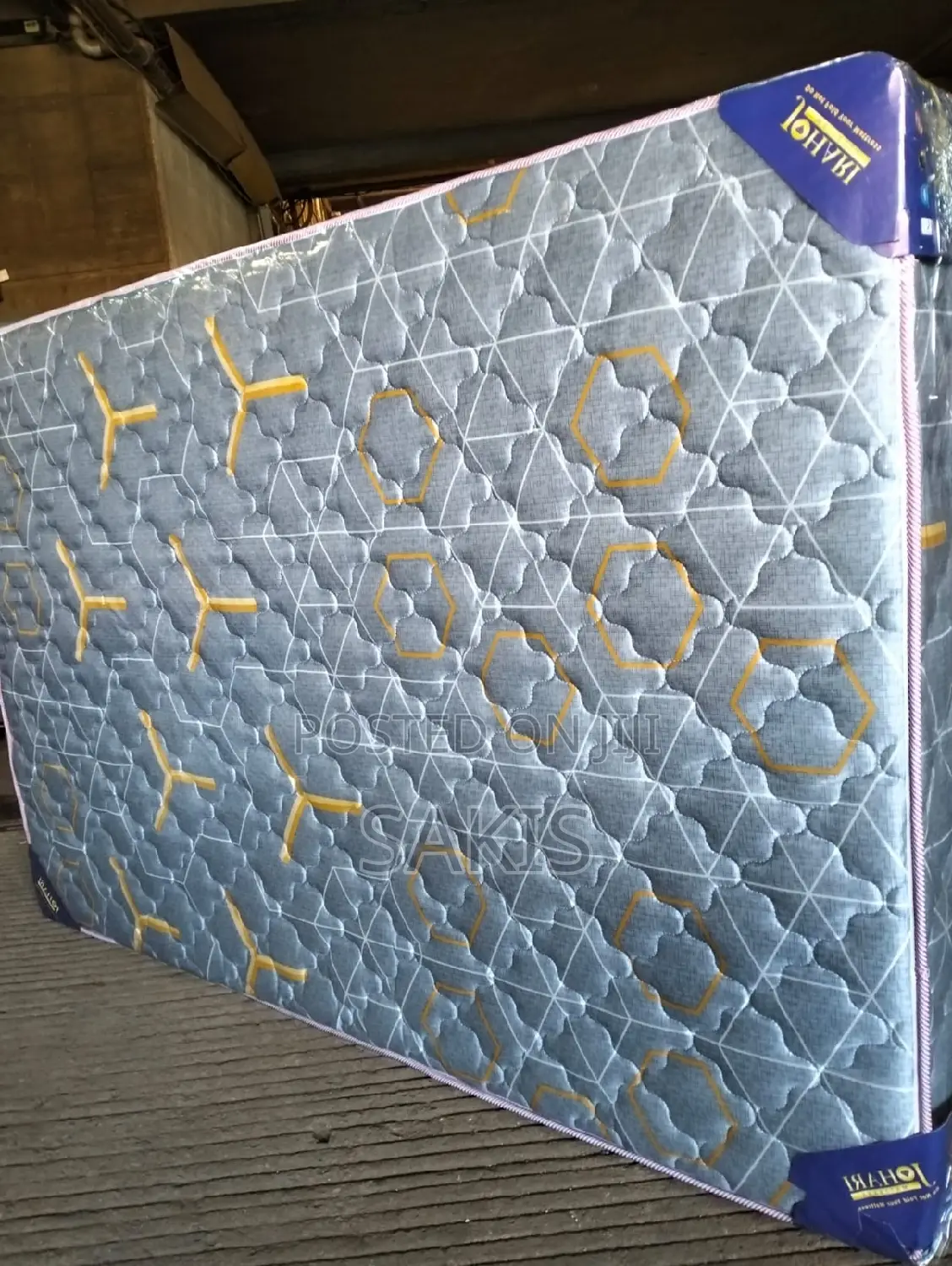 Seamlesss! 8inch 4 X 6 Quilted HD Mattresses. Free Delivery