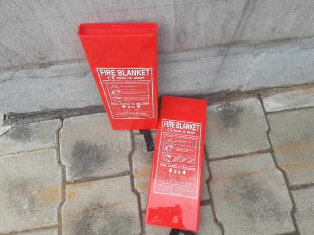 Fire Blanket/ Easy To Use - thumbnail 3