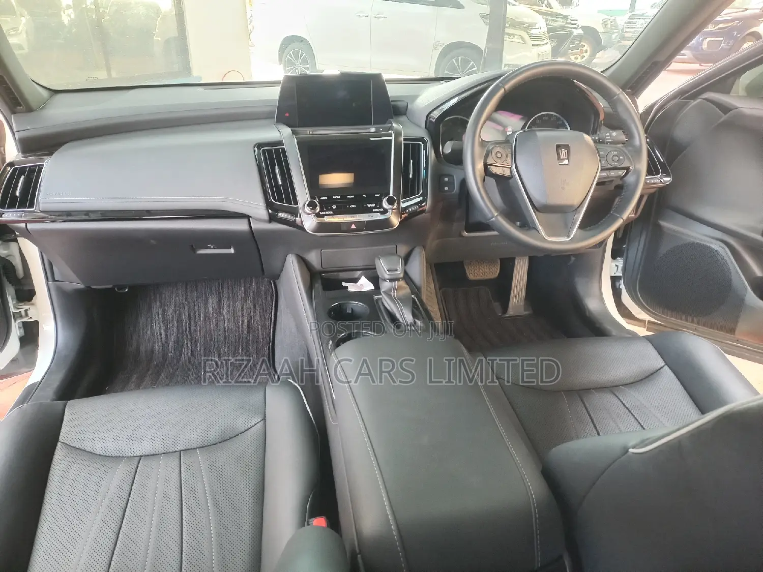 Toyota Crown 2019 White