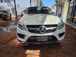 Mercedes-Benz GLE-Class GLE 350d 4MATIC 2018 White