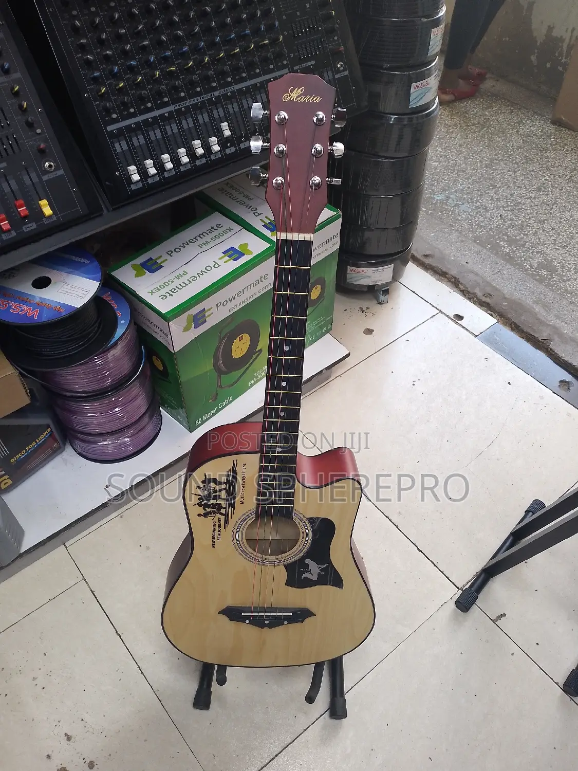 Size 38 Accoustic Plus Guitar Stand