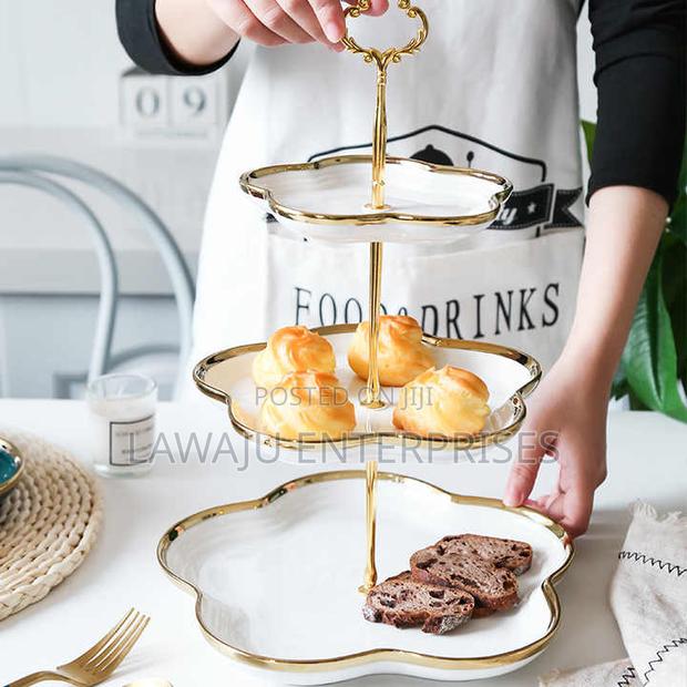 White 3 Tier Ceramic Stand
