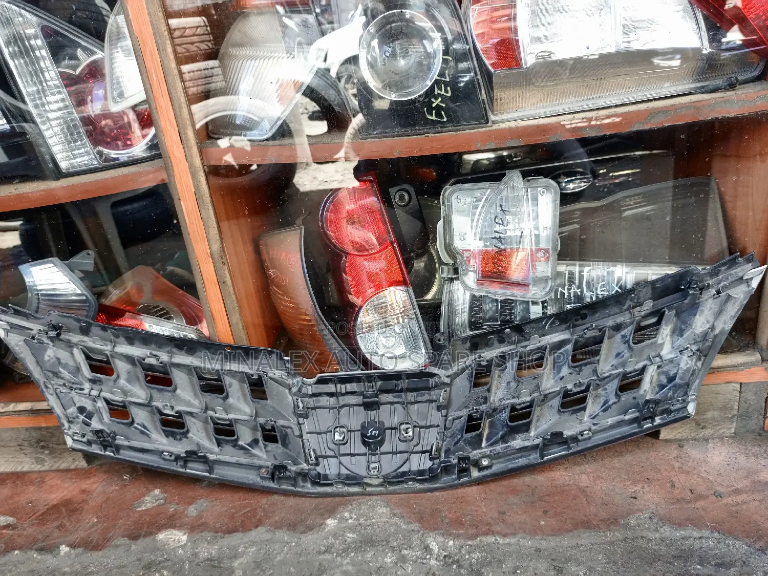 Nissan Tiida 2010 Onwards Front Grill