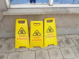 Working In Progress Caution Sign- Eye Catching Color - thumbnail 2