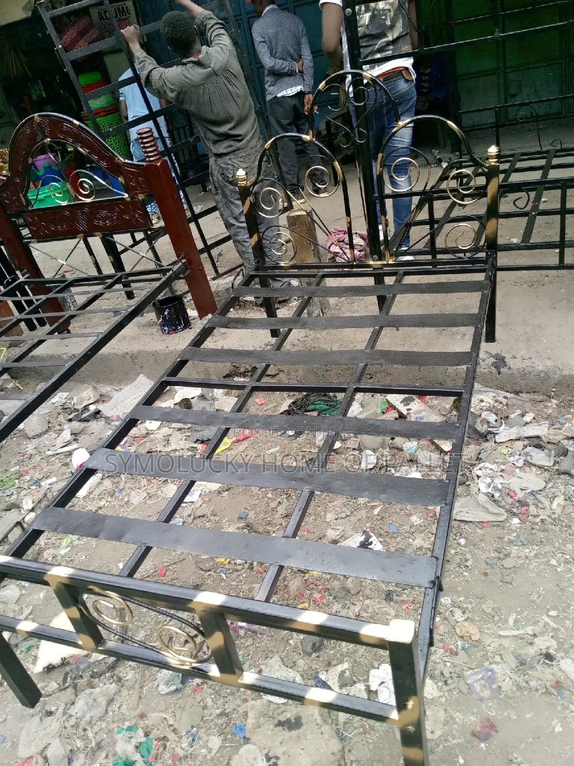 4*6 Metallic Bed
