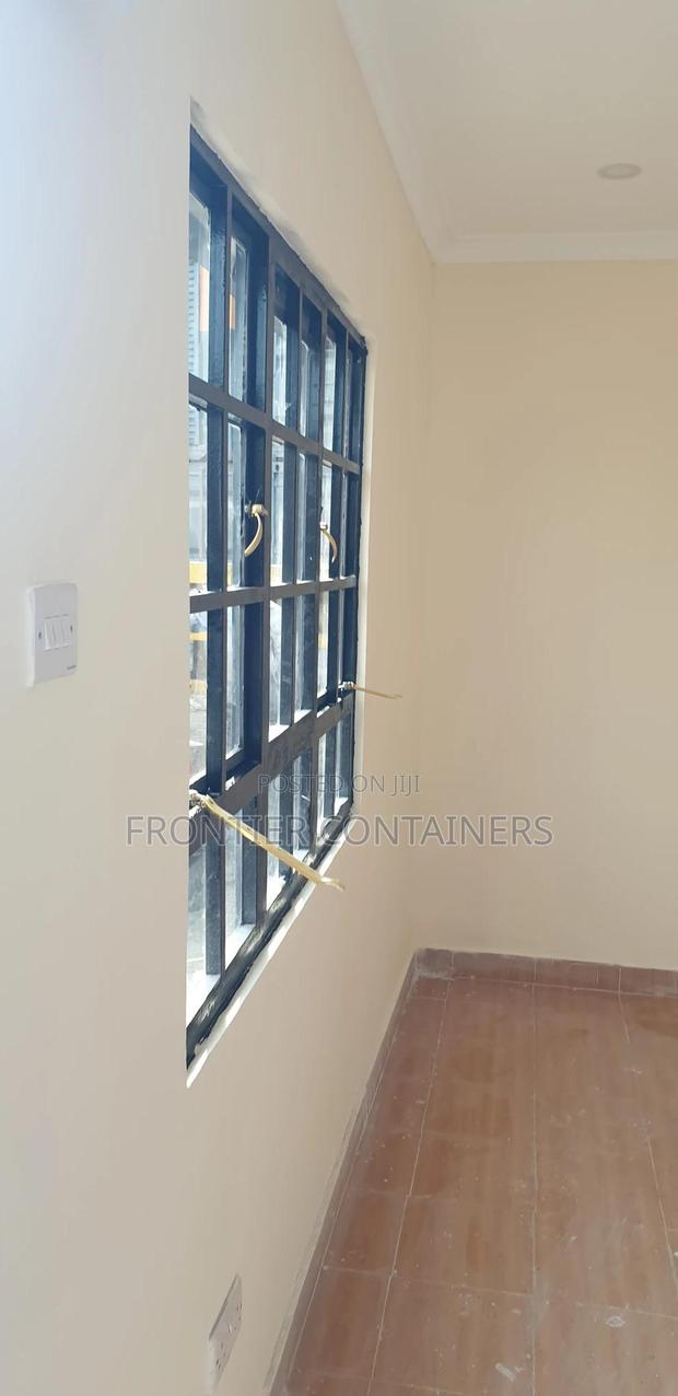 20ft Bed Sitter - thumbnail 5