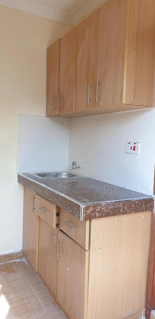 20ft Bed Sitter - thumbnail 8