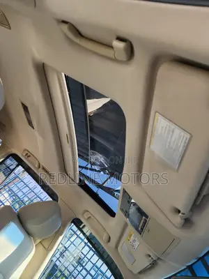 Toyota Land Cruiser 4.6 V8 GXR 2017 Gold